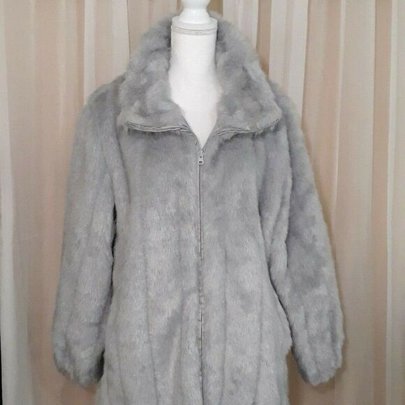 Roaman's Short Faux Fur Coat ~ L (18-20) ~ Stand Collar, Zip Front, 2 Pockets - Picture 1 of 7